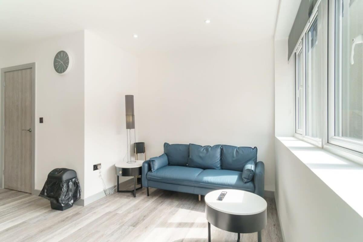 Modern 1 Bedroom Apartment In Preston Centre Exterior photo